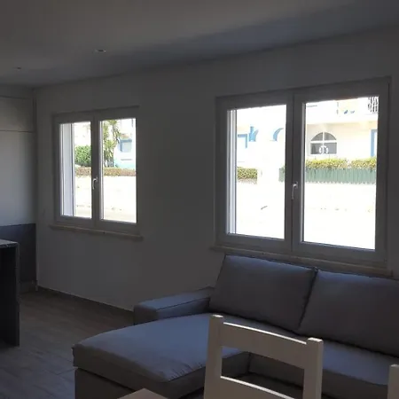 Saltykrab Surfhouse فيلة باليال